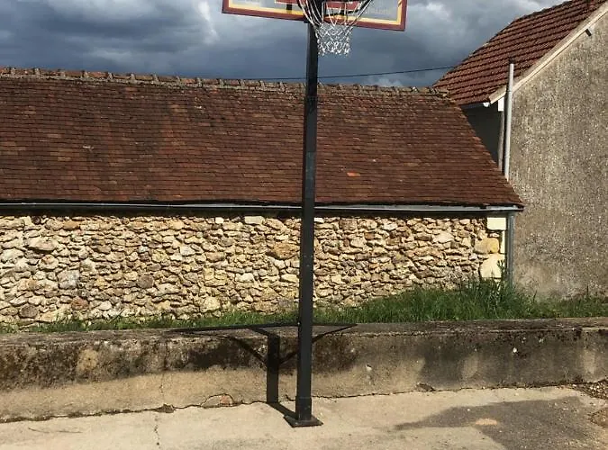 Au Calme Entierement Renove